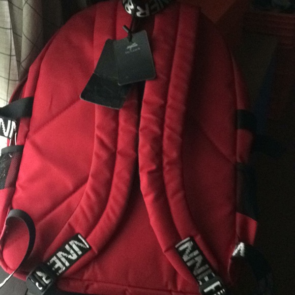 Backpack - Picture 4 of 4